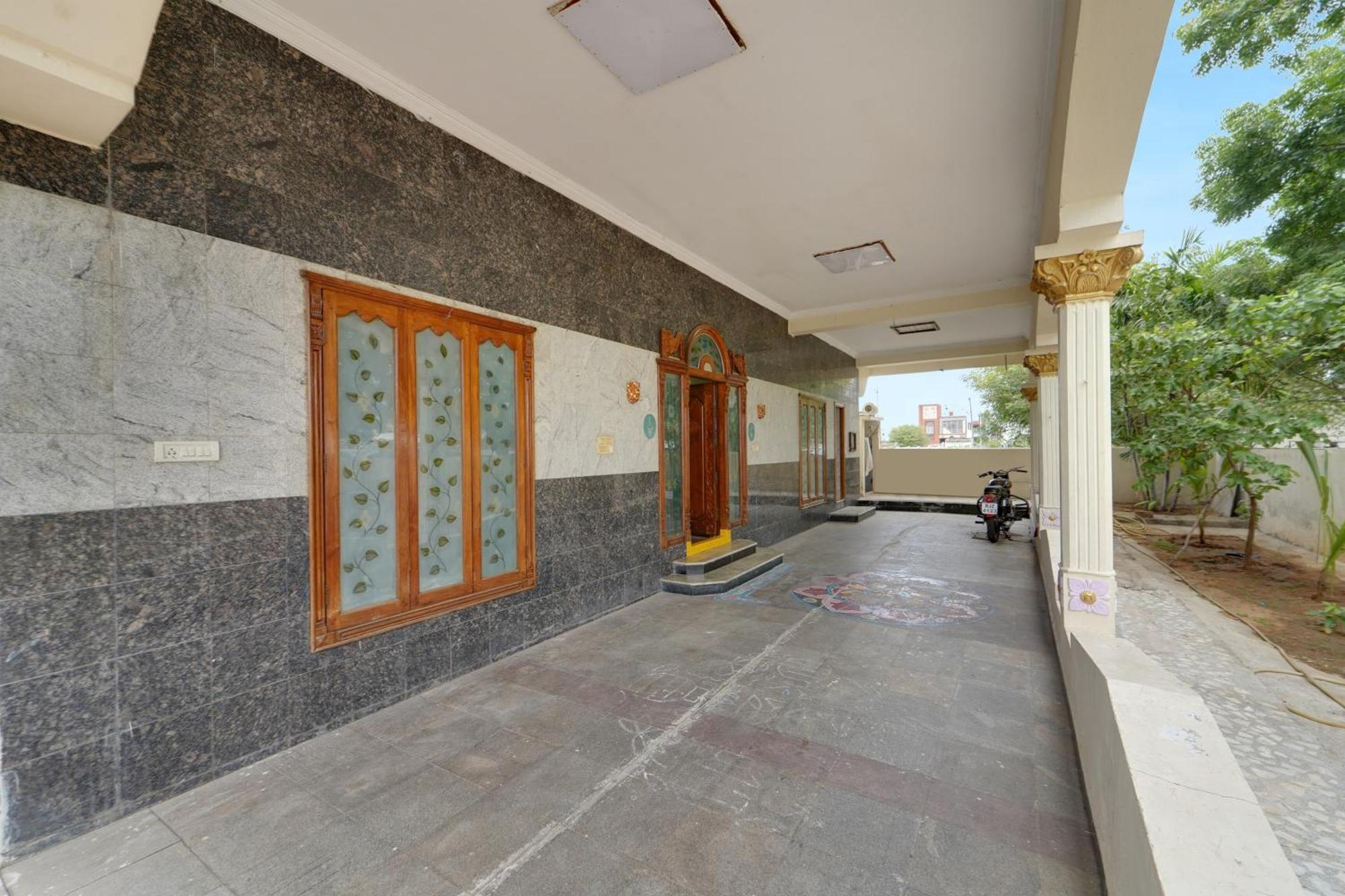 Collection O Mahika Homestay Tirupati Eksteriør billede